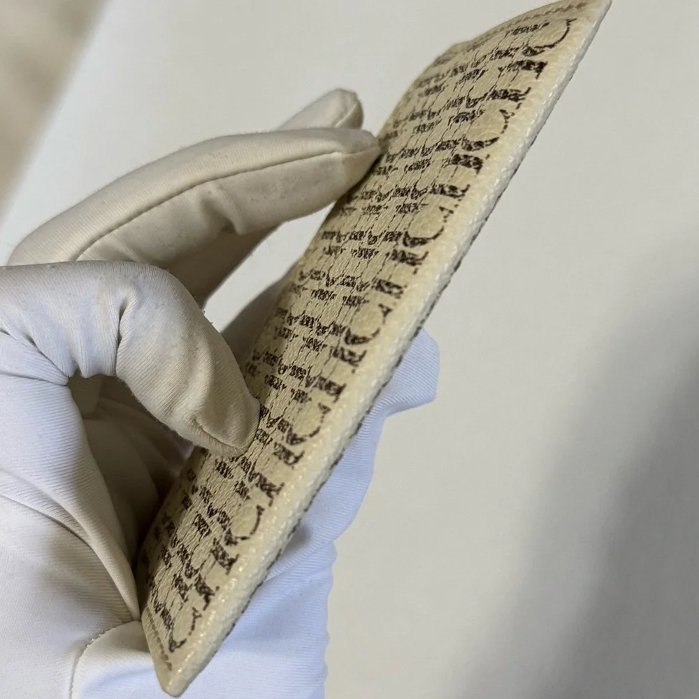 Carolina Herrera Monogram CHCH Card Holder Never use Made in Spain vegan leather - Picture 4 of 5